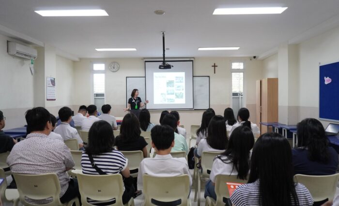 Pemaparan Materi dari Universitas